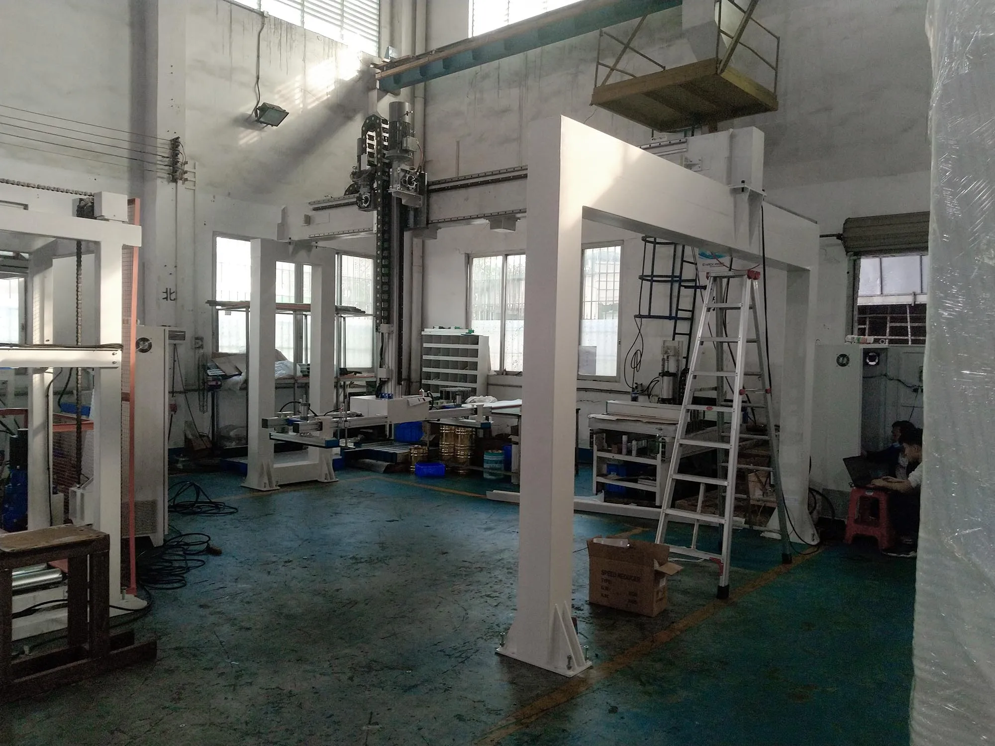 Hongrui Customized Woodworking Mechanical Furniture Assembly Machine For Furniture Factory