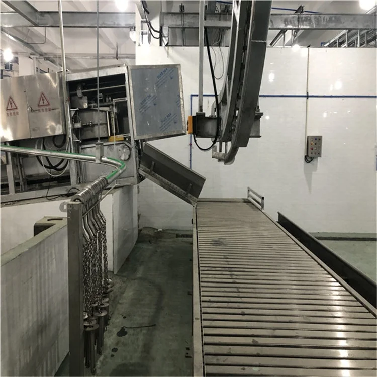 Fully automatic pig slaughtering line in slaughterhouse