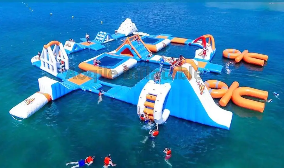 Nuevo obstáculo flotante inflable, juegos de parque de agua flotante inflables para adultos, equipo