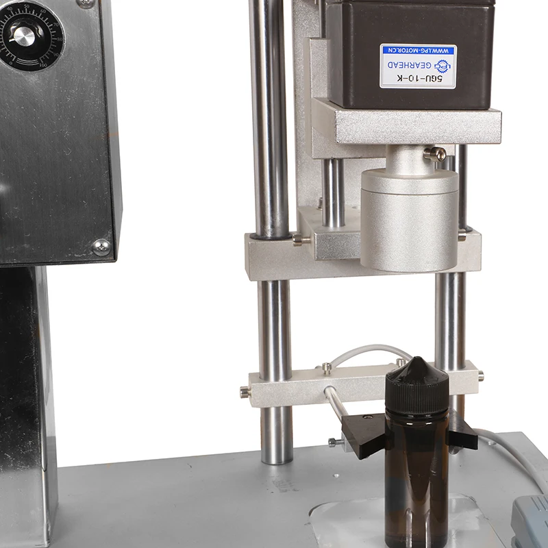 LOM Factory Price Semi-automatic Tabletop Capper Plastic Aluminum Lids Child Resistant Cap Pressing Screw Capping Machine