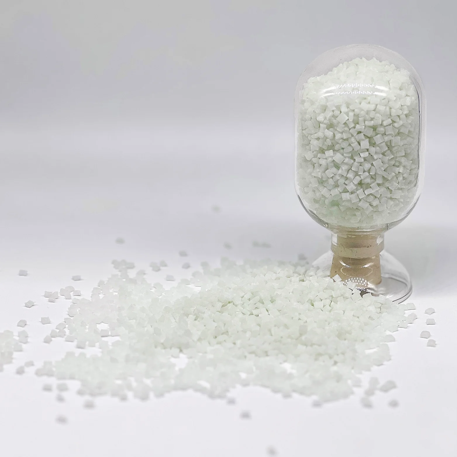 Pp модифицированный материал PP gf40 gf 20 gf30 цена девственные pp гранулы наполнитель стекловолокна