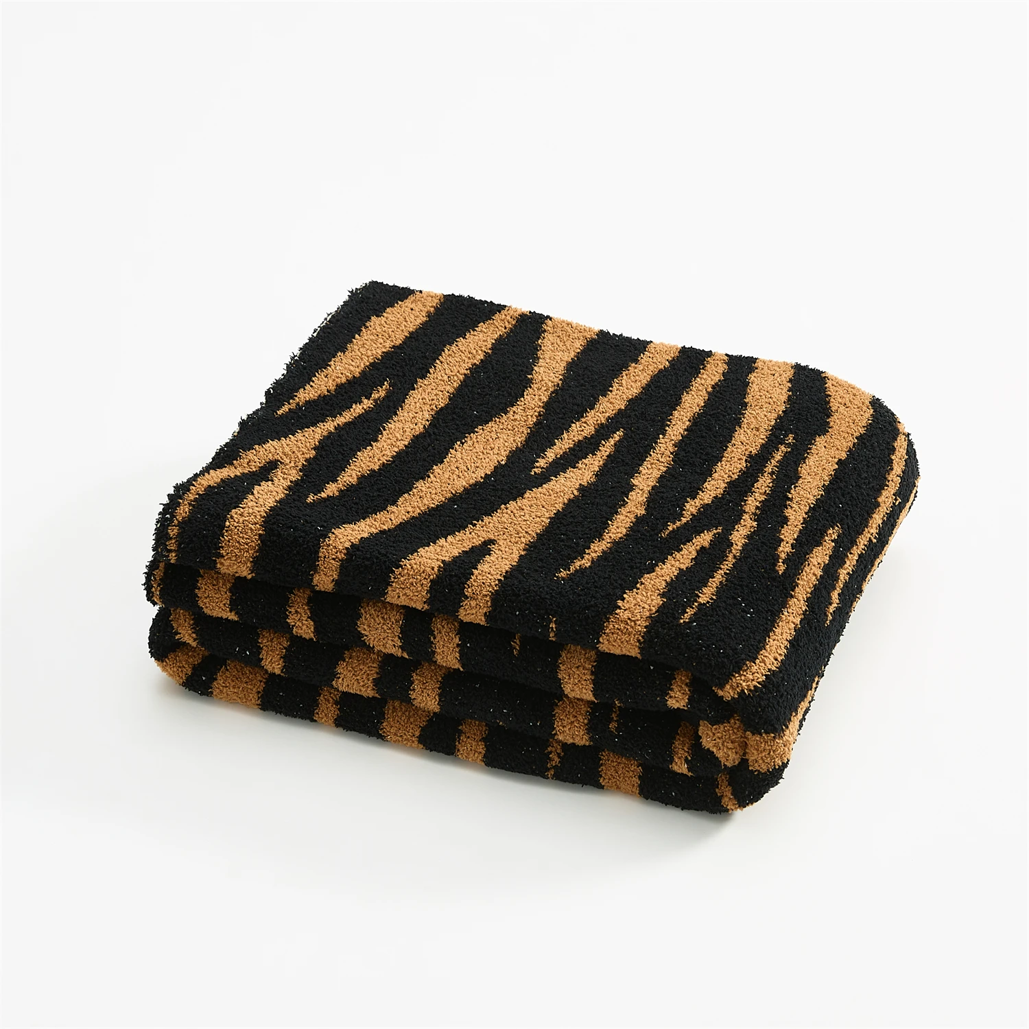 High Quality  Soft Warm 100% Polyester Leopard Print Knitted Throw Blanket For Home Decoration And Travel YPT supplier