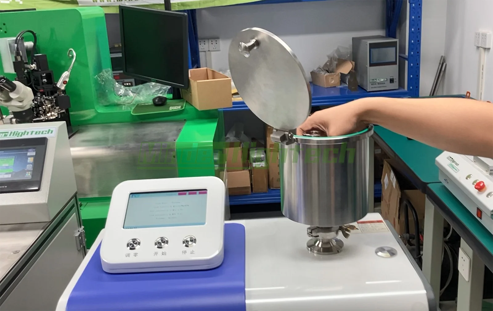 آشکارگر ریز فشار هلیوم