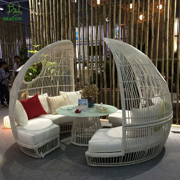 Vintage Luxury Outside Boho Garden Lounge Set Sunbeds Outdoor Furniture  Waterproof Outdoor Patio Daybed With Cushion