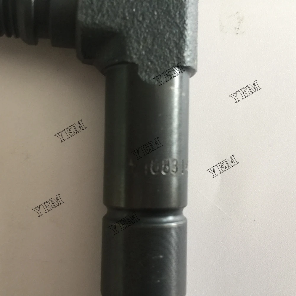 Injector 1G768-53000 for Kubota V3307 Engine Part Replaces 3