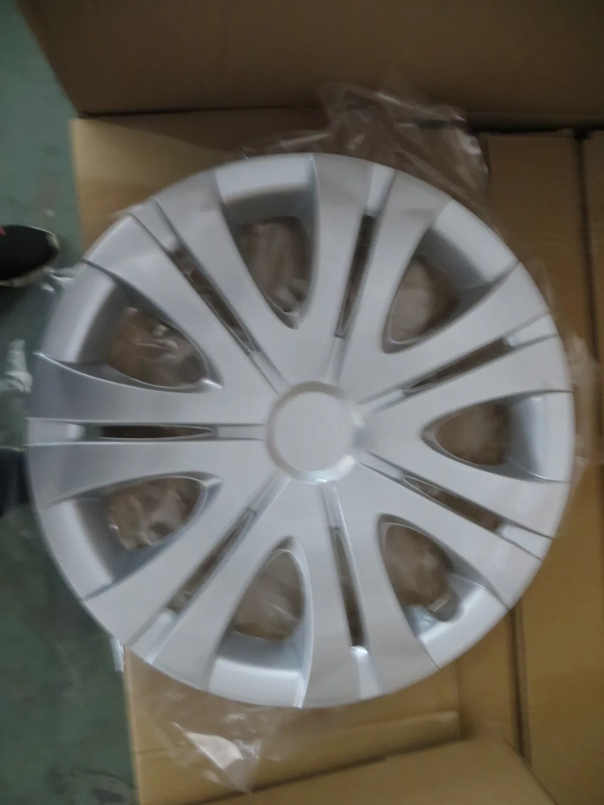 42602-26020 ハイエースバン KDH200 2005-2018 15インチホイールカバー 