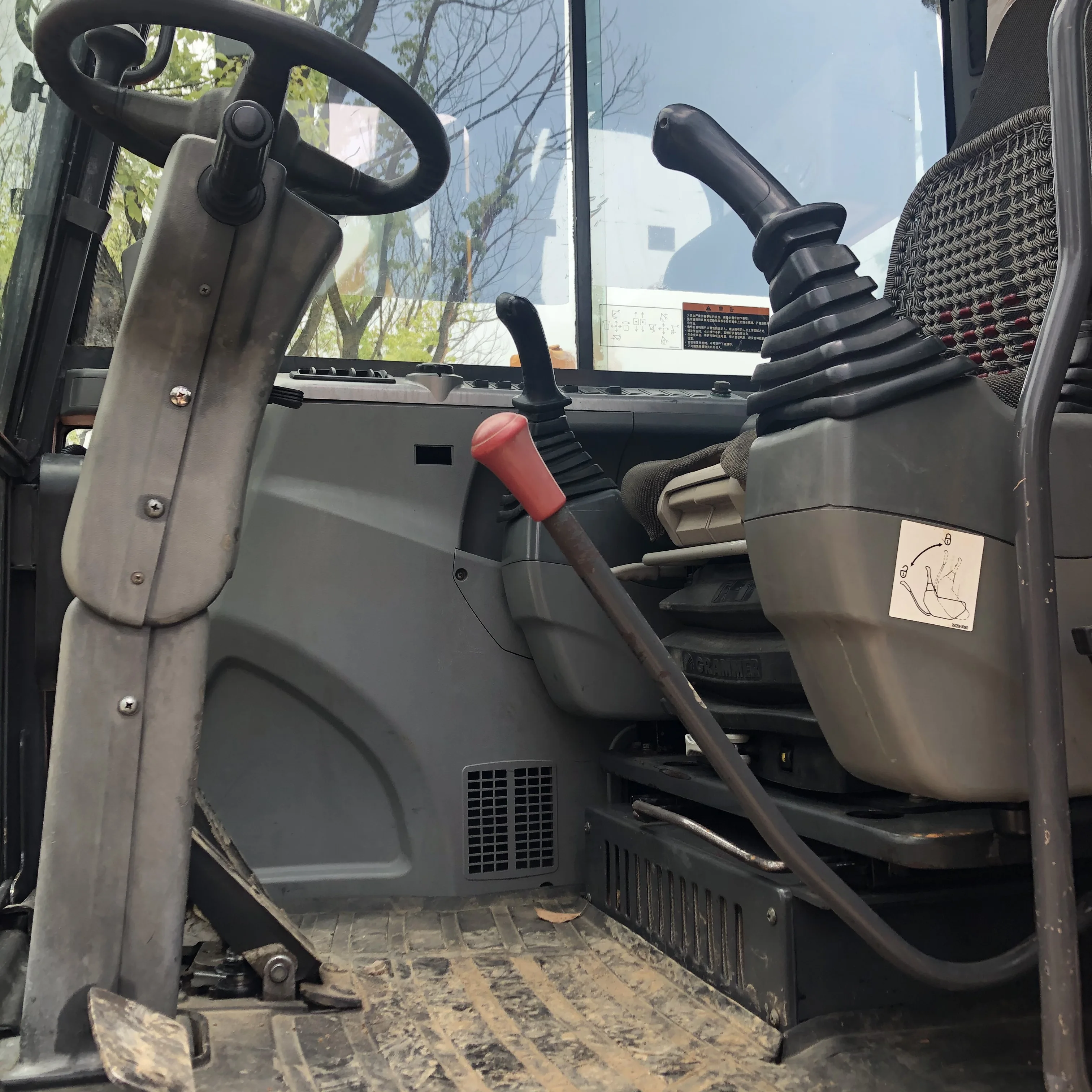 Used Doosan DX60/150/200/150/210 Wheel Excavator  SALE in SHANGHAI WITH LOW PRICE