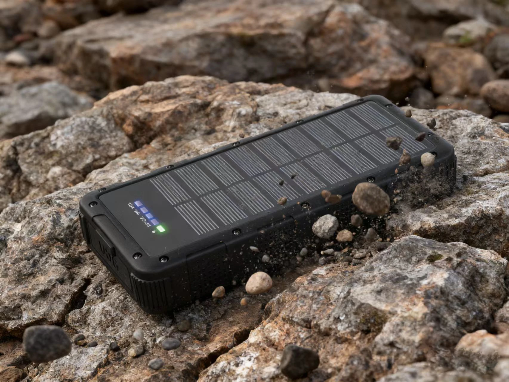 Factory Wholesale 22.5W Solar Power Bank 20000mAh, Built-in LED Light, Dual USB-A+C Output Ports, IP67 Waterproof SP6720
