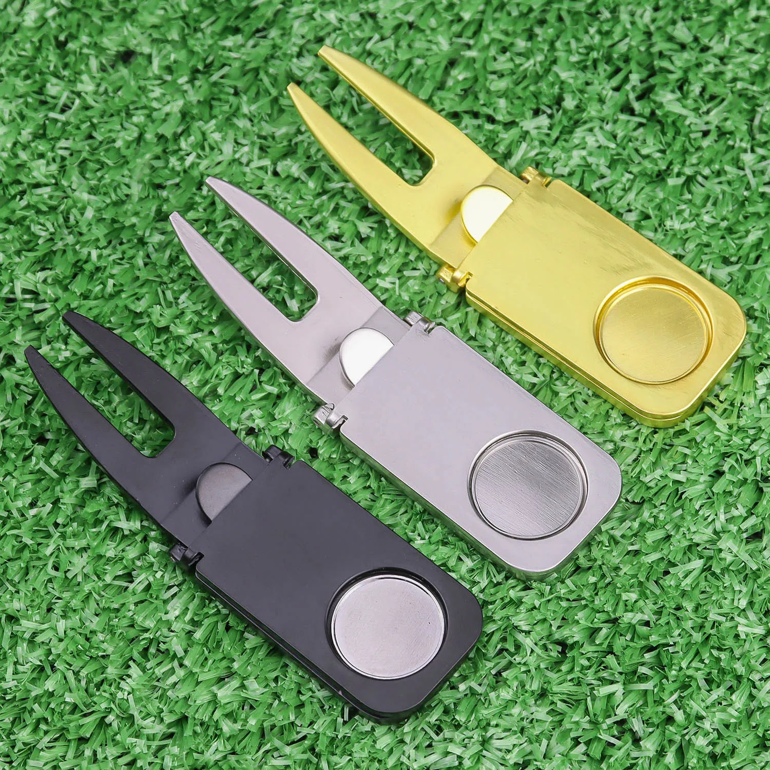 Custom Cheap Pitch Fork and Ball Marker Metal Cigar Pitchfork Gift Set Blank Magnetic Cigar Holder Golf Divot Repair Tool
