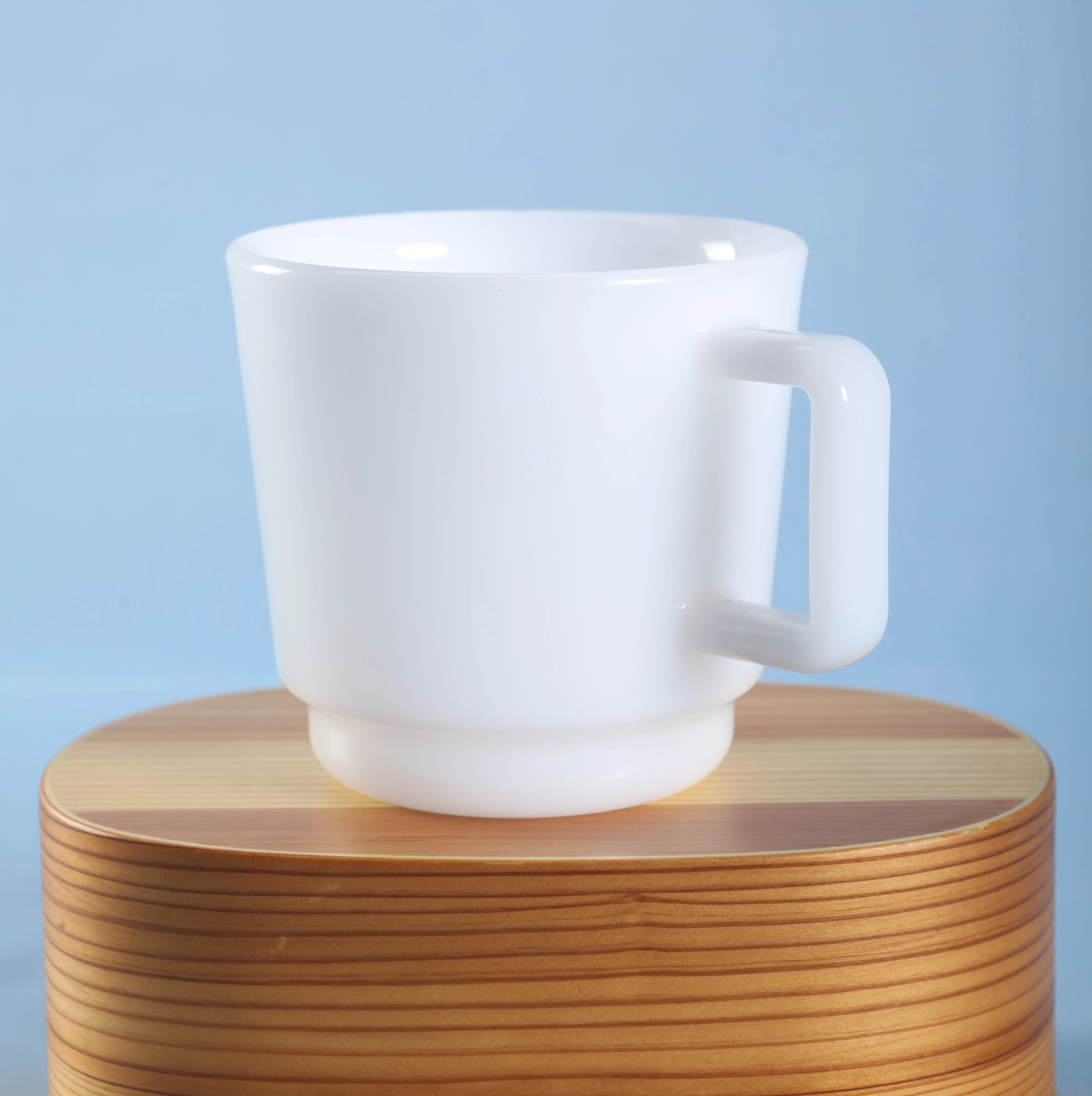 Customizable Premium Cute Plastic Cups PP Handle Durable Anti-Fall Design for Children Home Use for Breakfast Tea