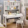 Escritorio y silla de madera maciza blanca.