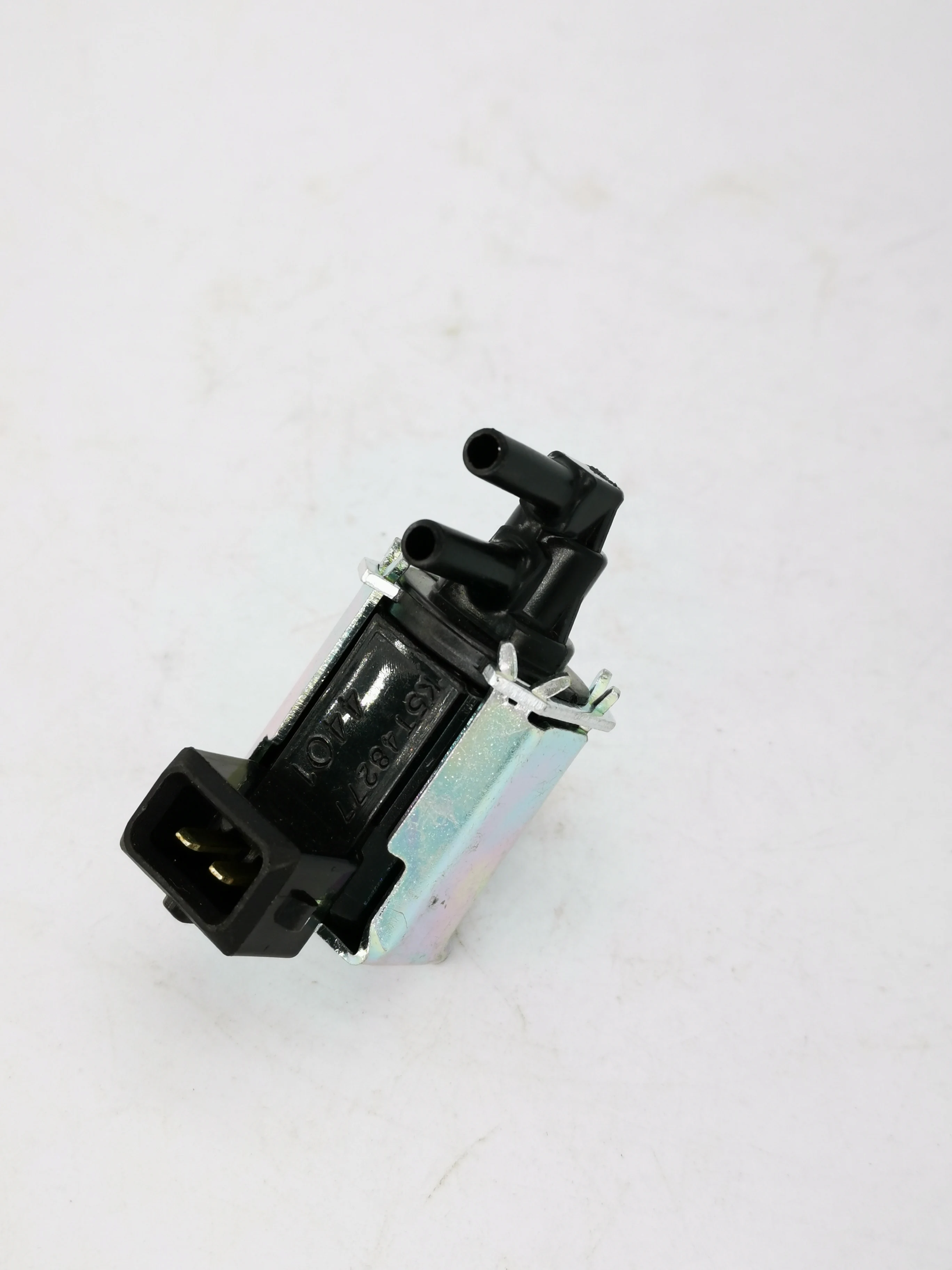 Purge Valve Vapor Canister Solenoid MR127519 for Mitsubishi