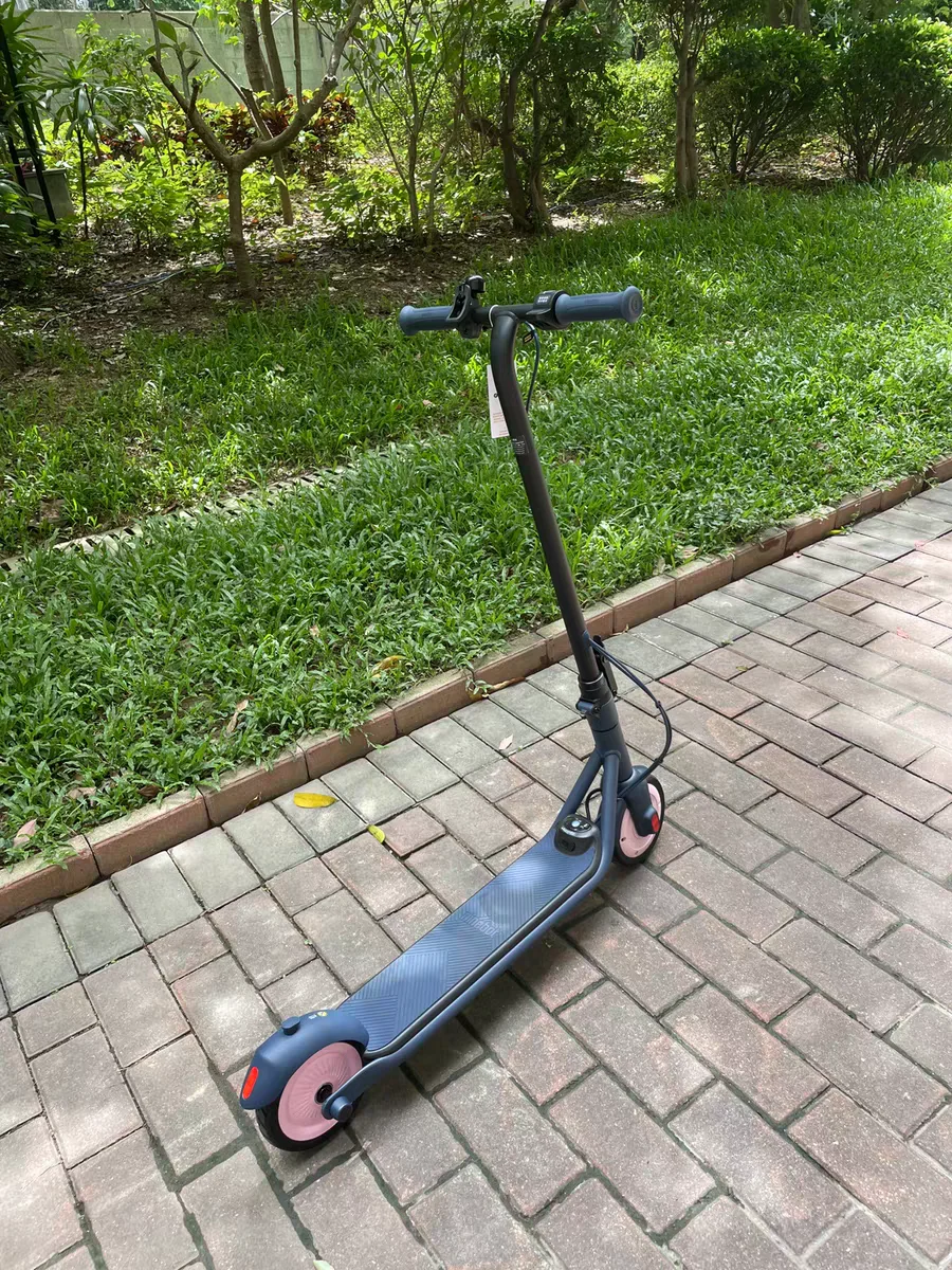 Well-priced Hot Sale High Quality C15 Unisex Super-light Fordable Electric Scooter for ALL Ages