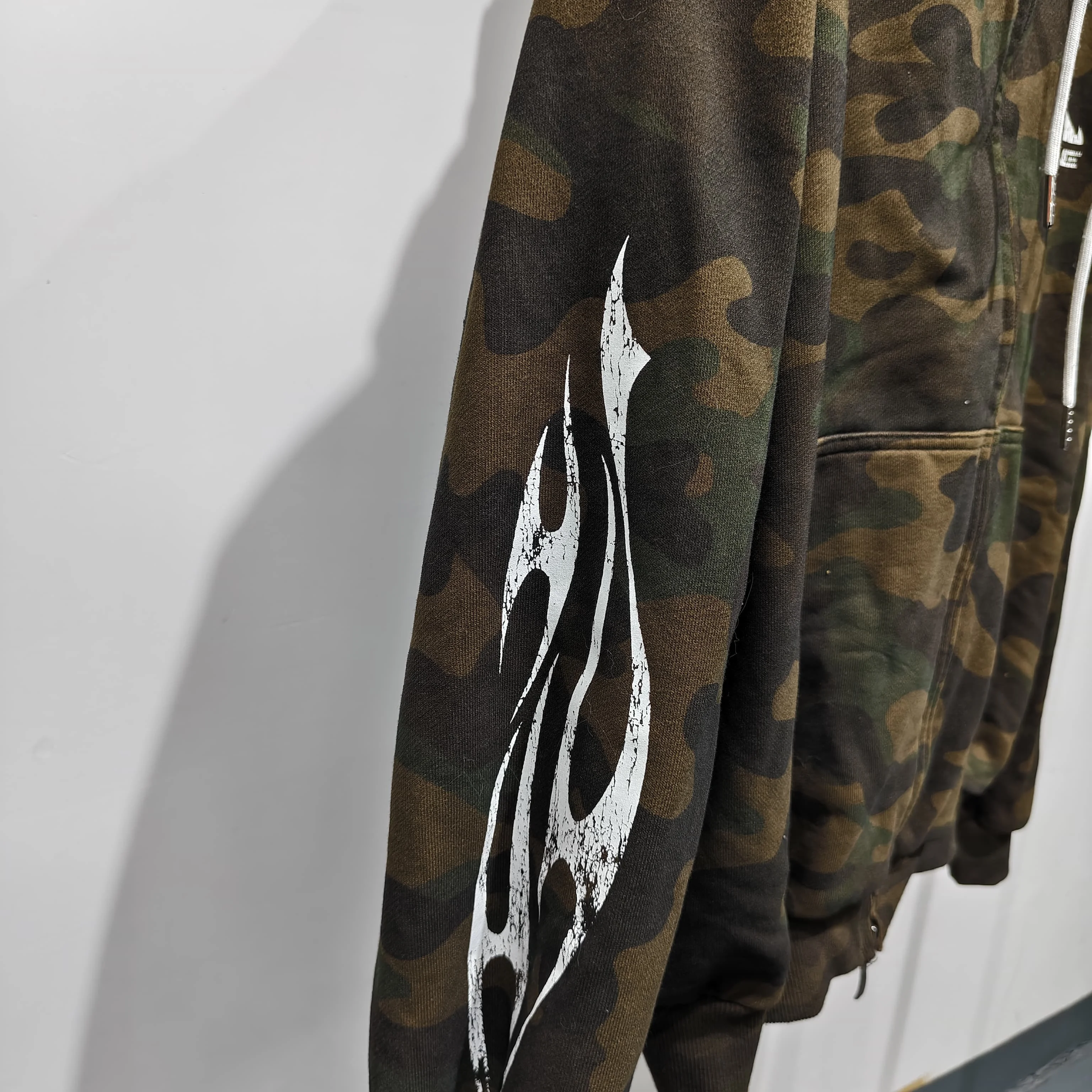 Custom Men Camo Zip up Hoodie High Quality 350 GSM Cotton French Terry Acid Wash Distressed Vintage gallery 4