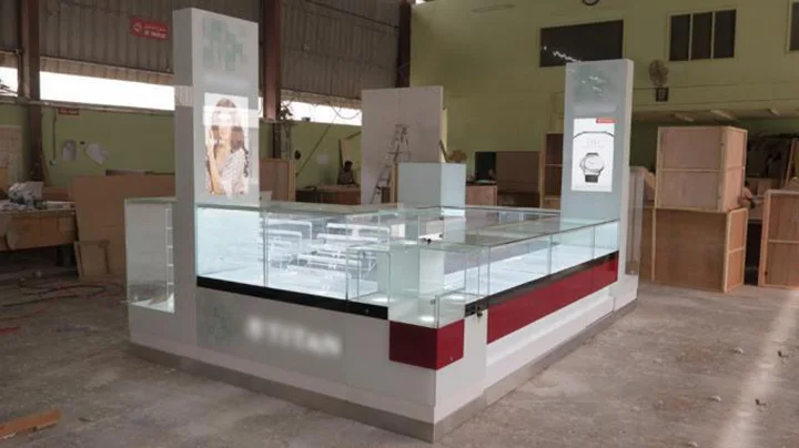 Customized Kiosk Watch Price Retail Display Solutions