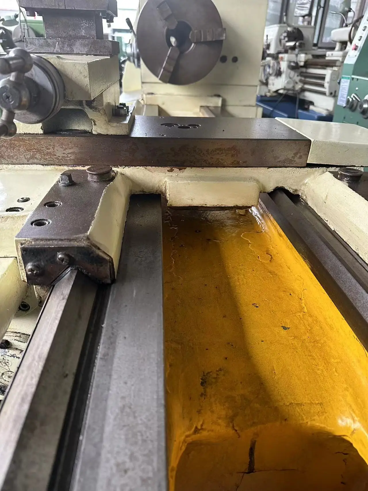 Factory Price CY6150B 2000mm Horizontal Lathe Machine All the Castings Are Made of Resin Sand Technology and Are Aged in Stock
