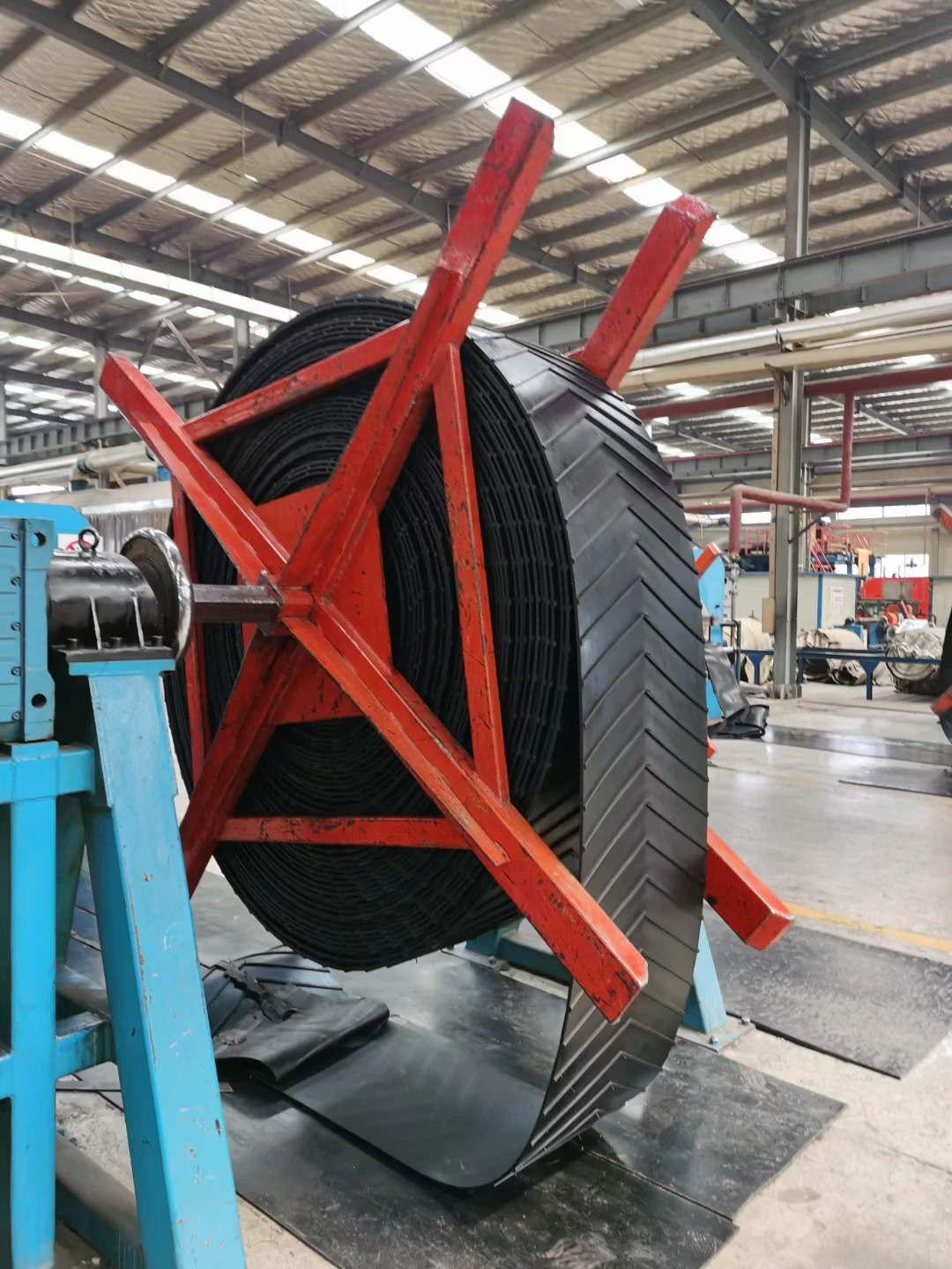 Шеврон конвейерные ленты резиновый стальной шнур конвейерная лента для камнедробилки
