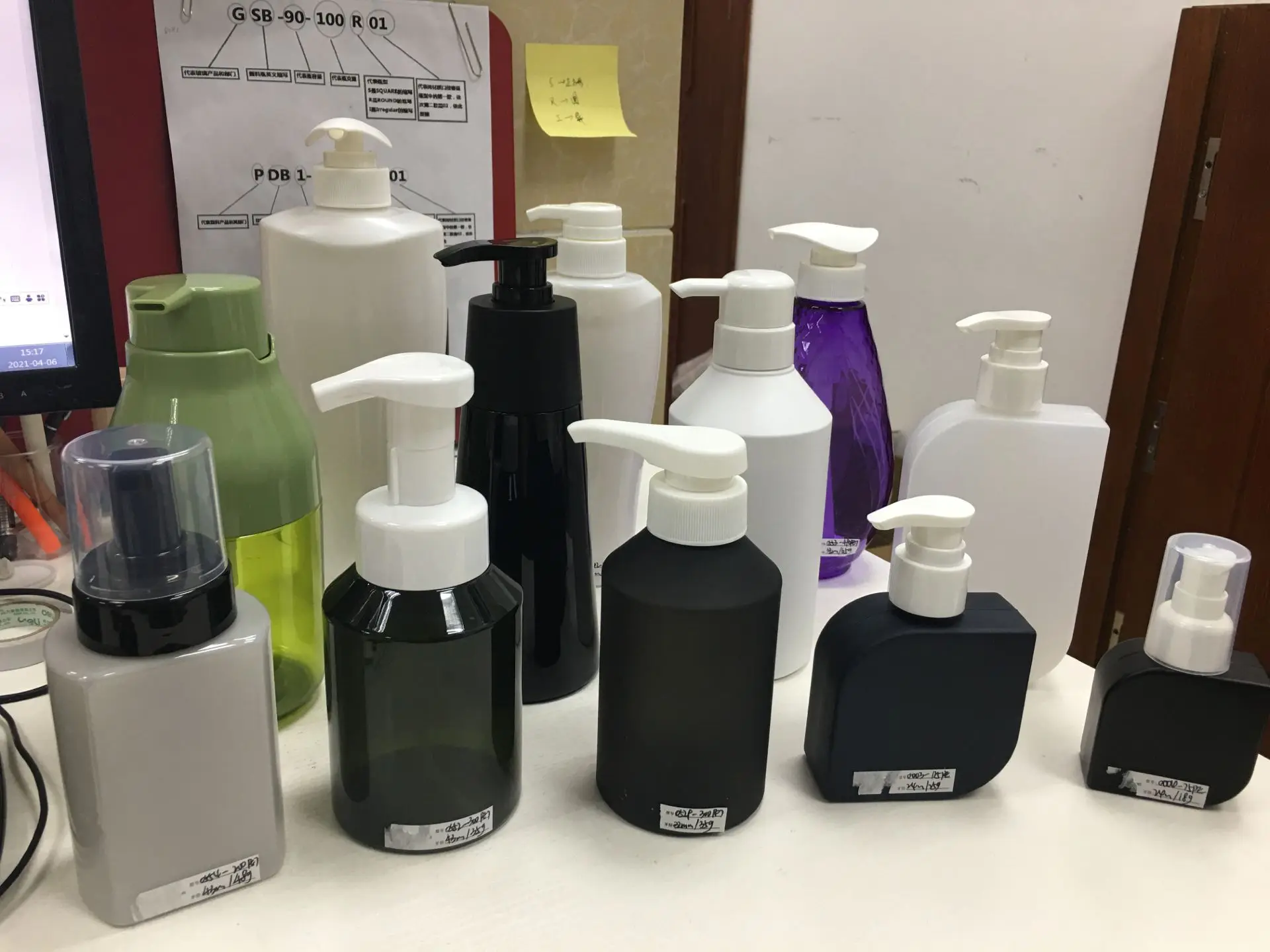 Custom Flat Shape Translucent Brown Empty Plastic Bottle For Shampoo