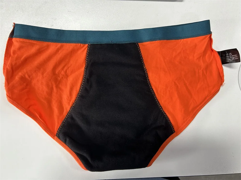 Design of unique menstrual underwear packaging