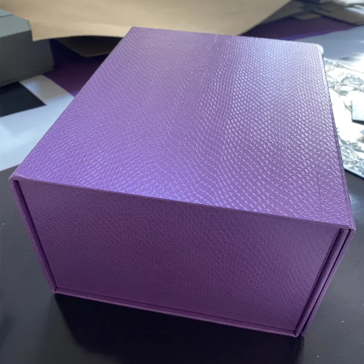 Wholesale Custom Logo Square Folding Black Gift Snapback