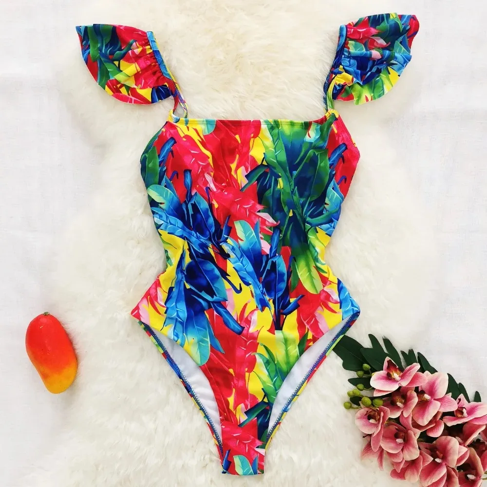 Tận hưởng những ngày nắng quyện cùng đại dương với bikini tropical, nổi bật với những họa tiết thêu tay tinh tế và chất liệu cao cấp. Làm mới phong cách, làm đẹp bản thân với sự lựa chọn hoàn hảo cho kỳ nghỉ của bạn.