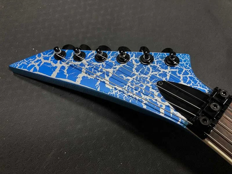 Высокое качество с возможностью нанесения производителем личных Прохладный бусины кракле, форменный дешевый твердое тело; Металл рок 6 струнной электрогитары