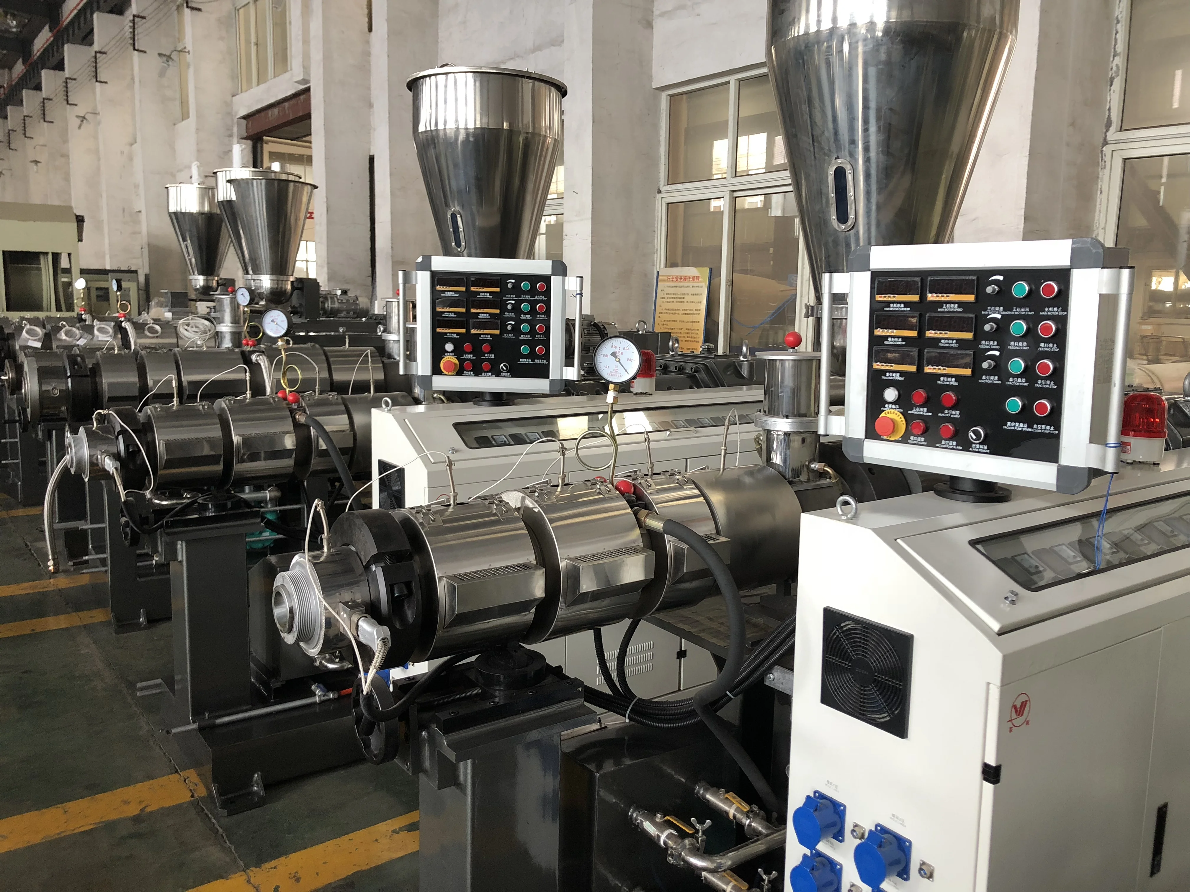 PVC windows and Doors Making Machine Golden Supplier Extrusion Machinery Factory