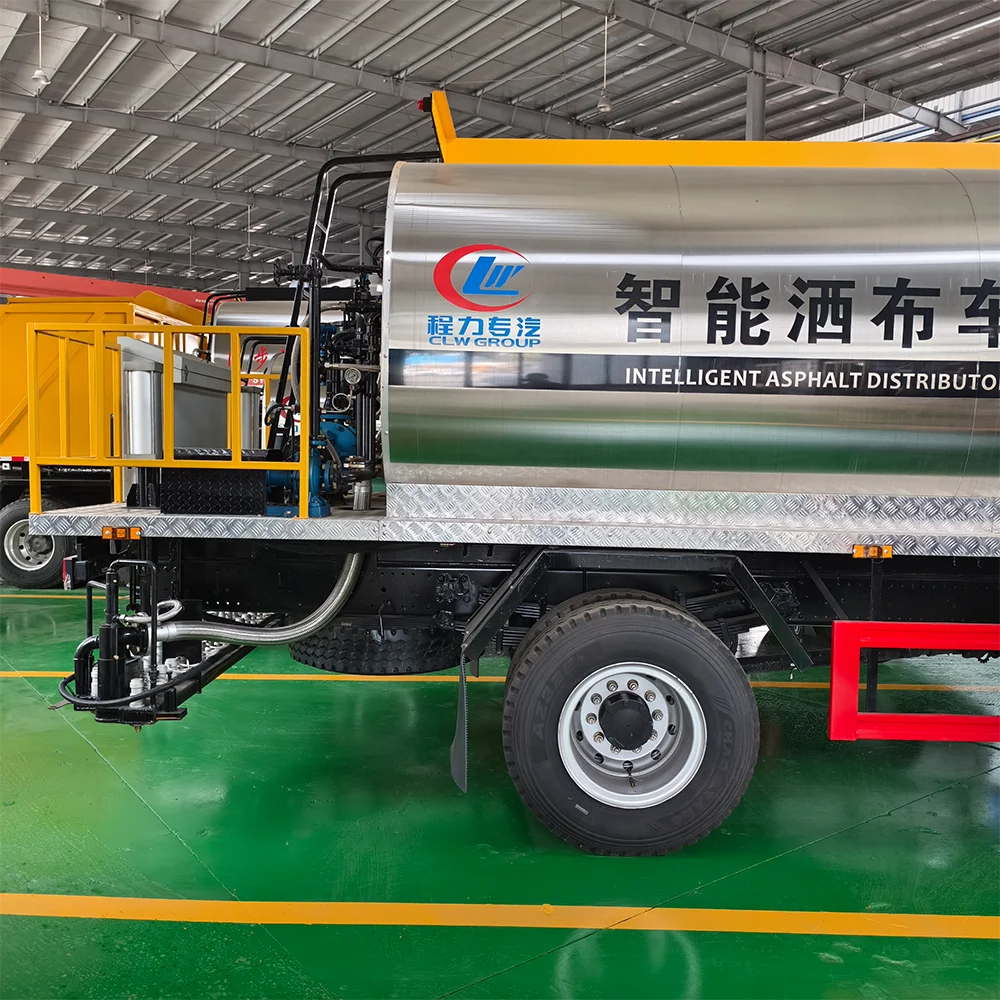 product 10 tons asphalt distributor truck is used for paving urban roads road paver asphalt distributor truck machine-2