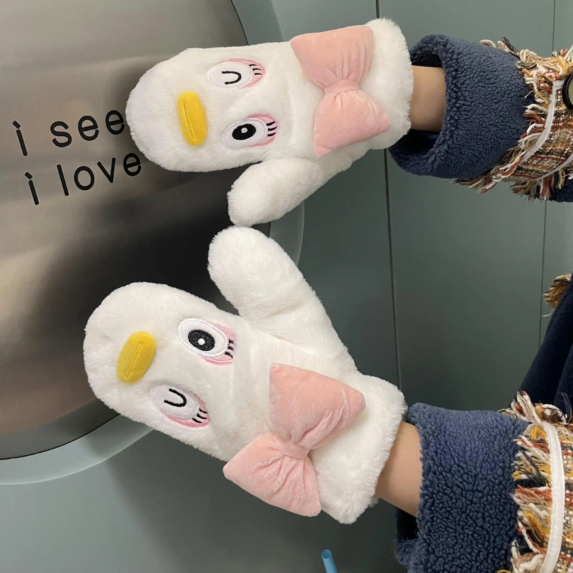 Индивидуальные теплые зимние перчатки для рук милые Мультяшные модные вязаные варежки с подвесным воротником верховой