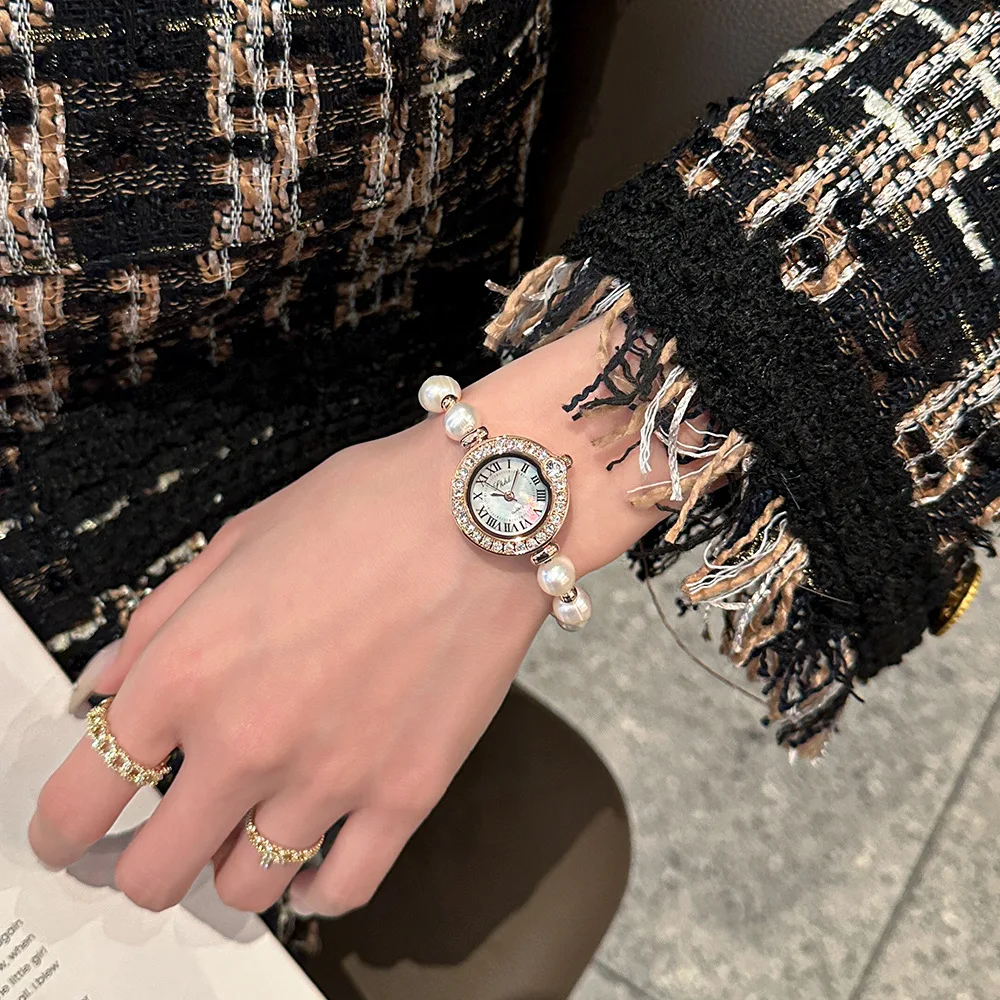Montre Bracelet-bangle Pour Femme, Cadran Blanc Perlé, Mouvement Quartz - État Excellent - Occasion #155