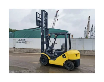 90% new 3 tons 4.5 meters Komatsu used forklift truck