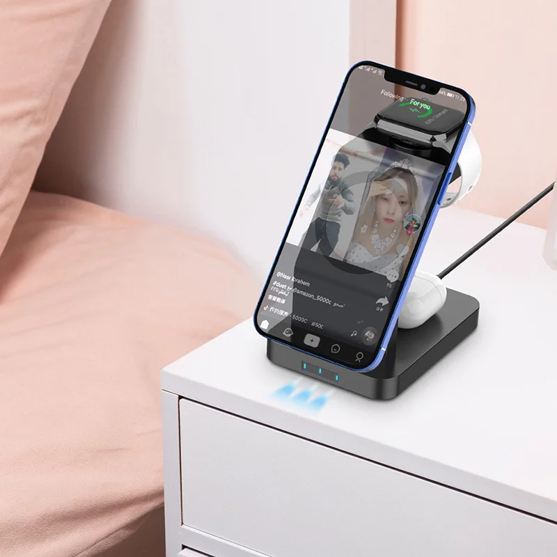 Latest Technology 3 in 1 Fast Charge Magnet Charger Magnetic Wireless Charger Stand