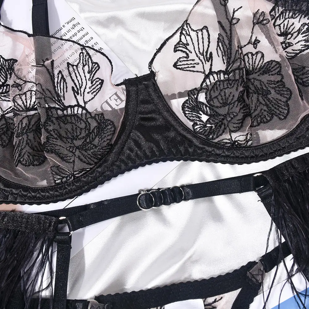 New Arrival Embroidery G String Lingerie Sexy G-String Very Hot Mature  Women Sexy Lingerie Black Lingerie Set
