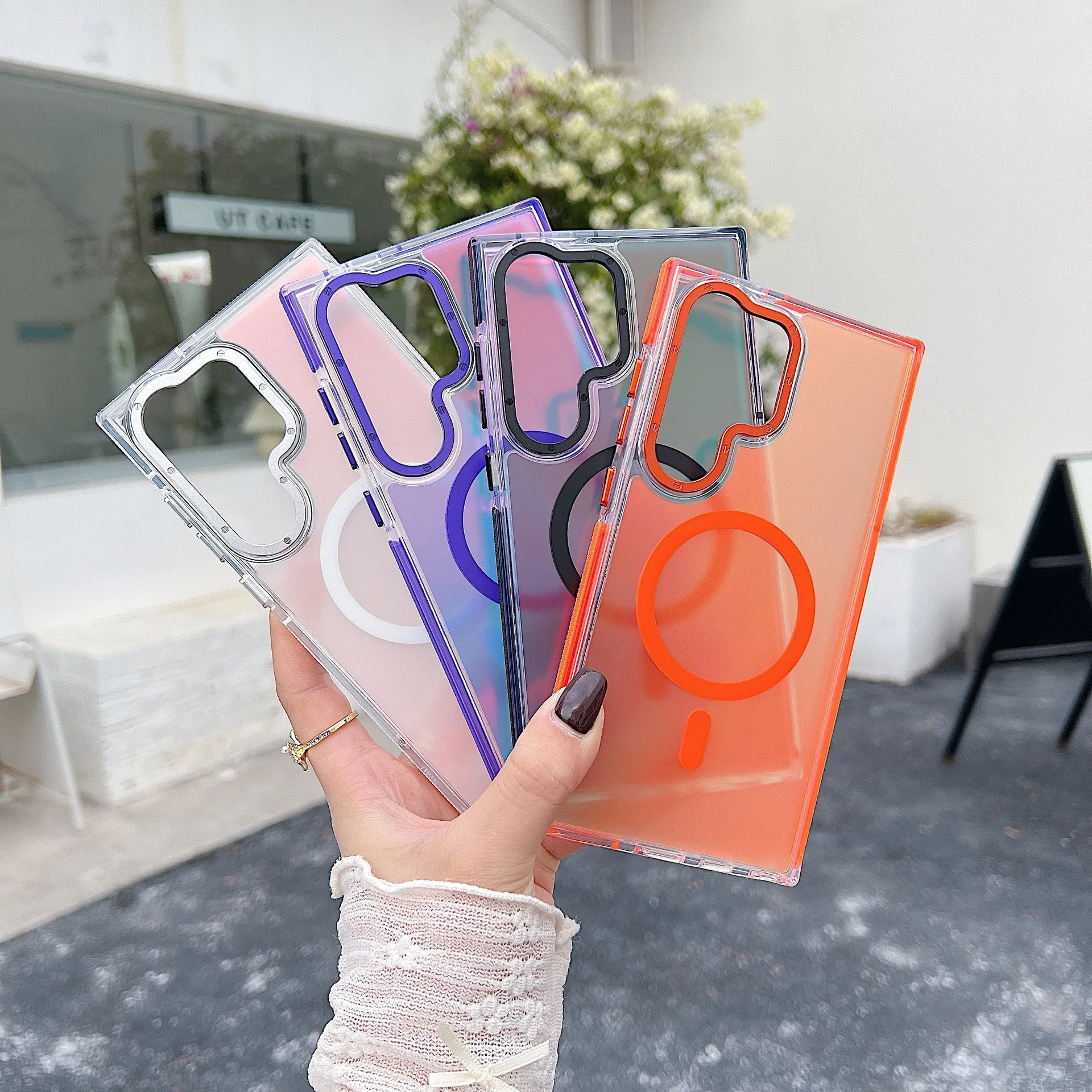 Translucent TPU PC Phone Case with Gradient Color Magnetic Phone Case for Samsung Galaxy S24 S25 26 Plus Ultra