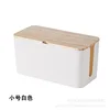 Tapa de madera pequeña blanca