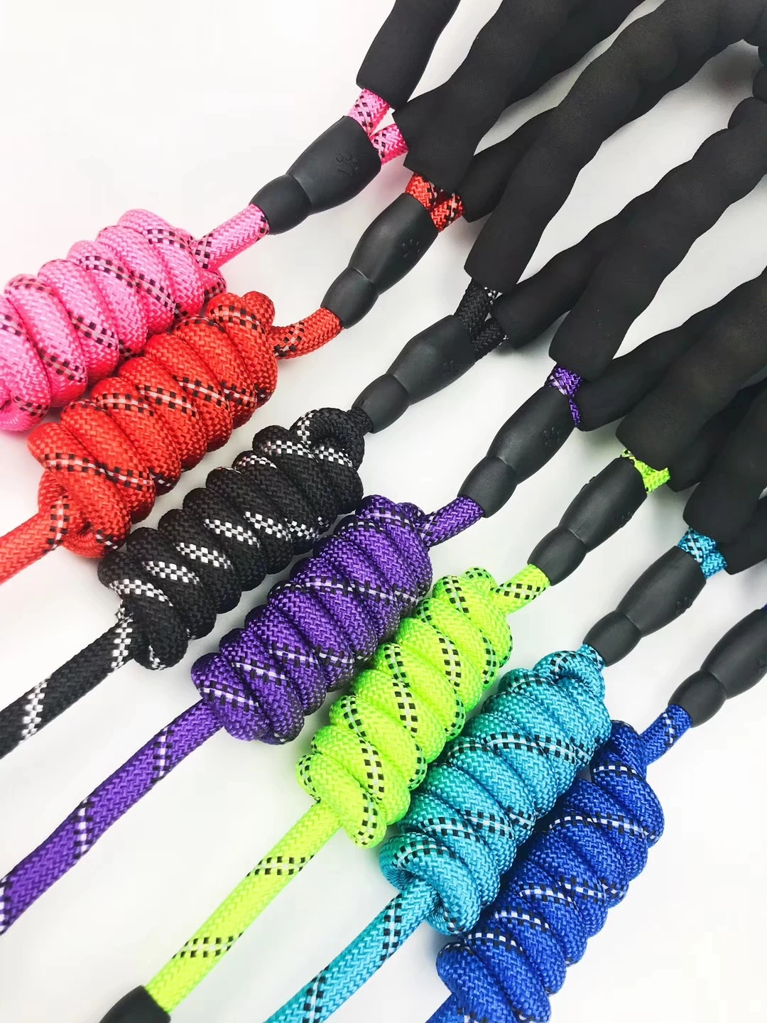 Dog Leash 5 FT Heavy Duty  Reflective Dog Leash with Comfortable Padded Handle