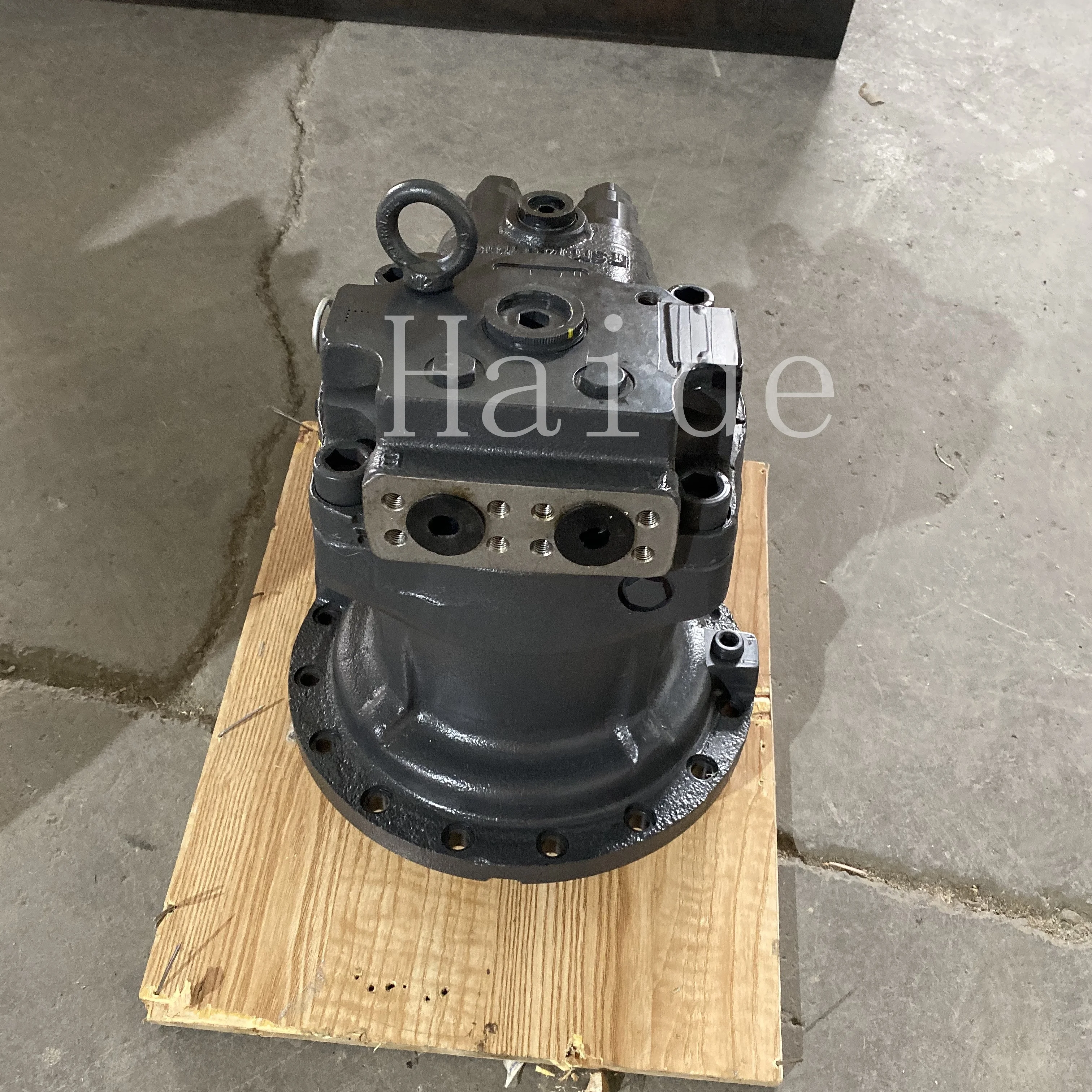 Doosan DX225 Swing Motor - Reliable Excavator Spare Part