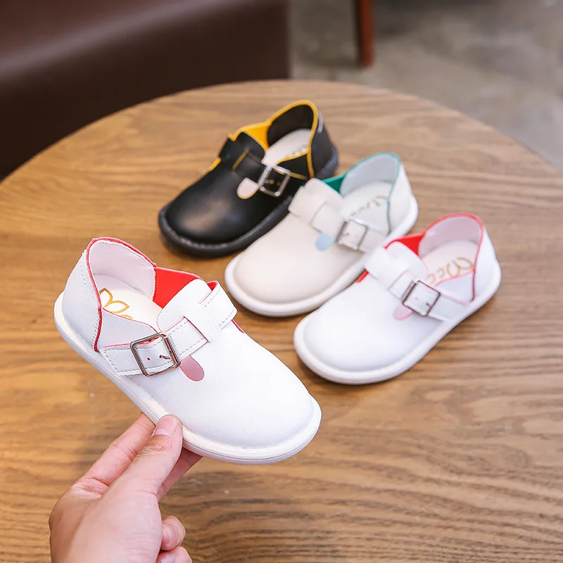 Продавцы продают новейший дизайн, мягкая подошва, повседневная обувь, кожаная детская обувь для девочек