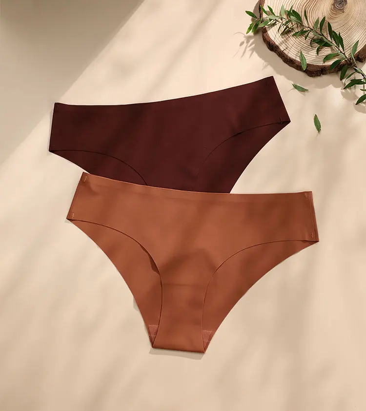 Ladies Low Waist Seamless Underwear Briefs Large Size Laser Cut Ice Silk Breathable Quick-drying