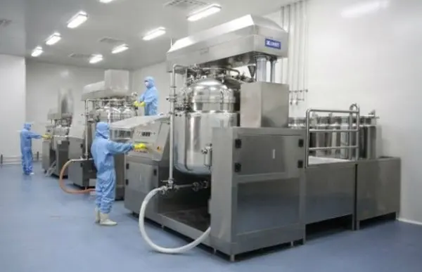 Оборудование для смешивания лосьона тела Вакуумный гомогенизатор эмульгатор миксер 50-100 литров лабораторный машина производства