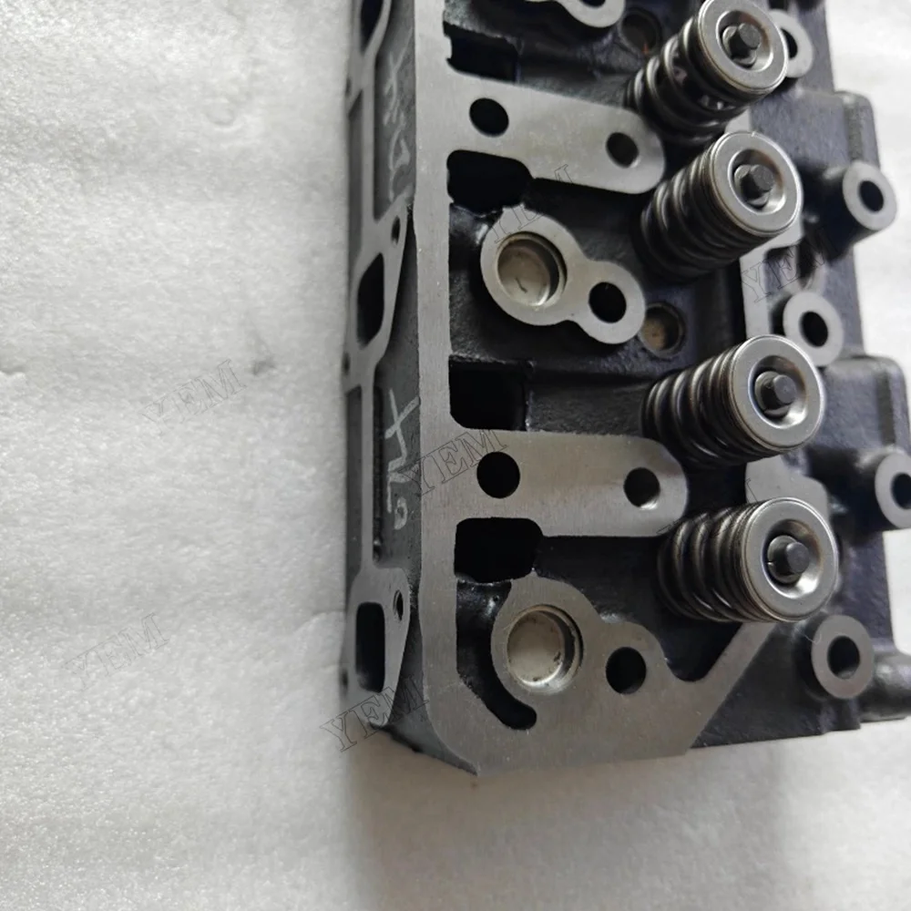 404C-22 404C-22T Complete Cylinder Head with Valves TPN488 for Perkins Engine 2
