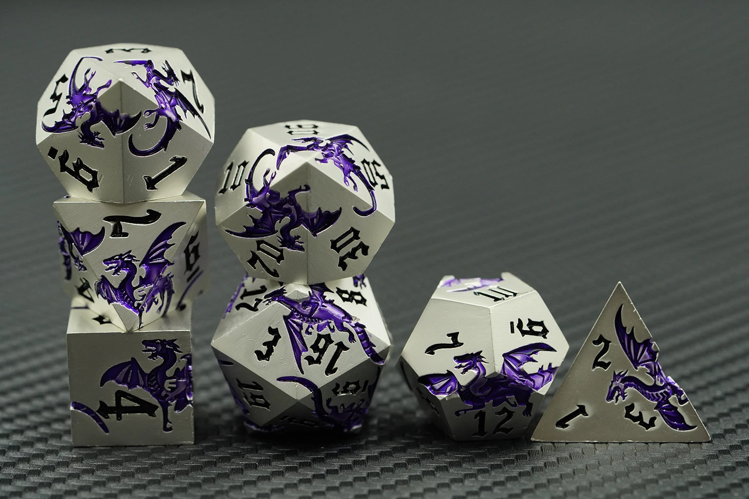 D&d 7-Piece White and Purple Dragon RPG Gaming Dice Set Polyhedral Shape for Tabletop Games manufacture