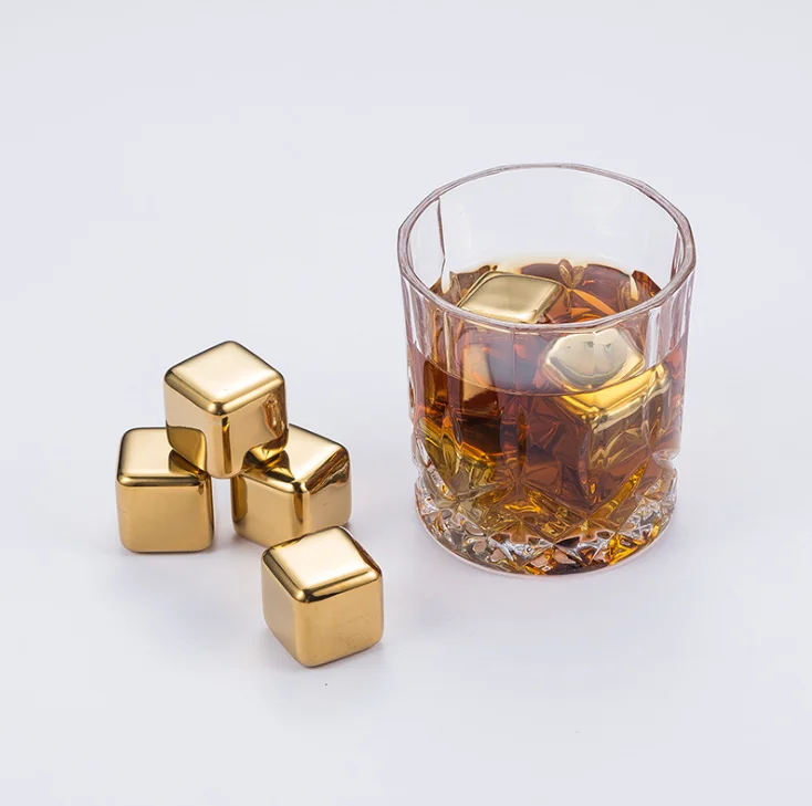 whisky sipping rocks