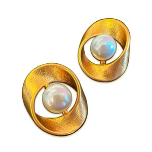 Vintage 925 Silver Needle Stud Earrings Circle Twisted Pattern Pearl Design