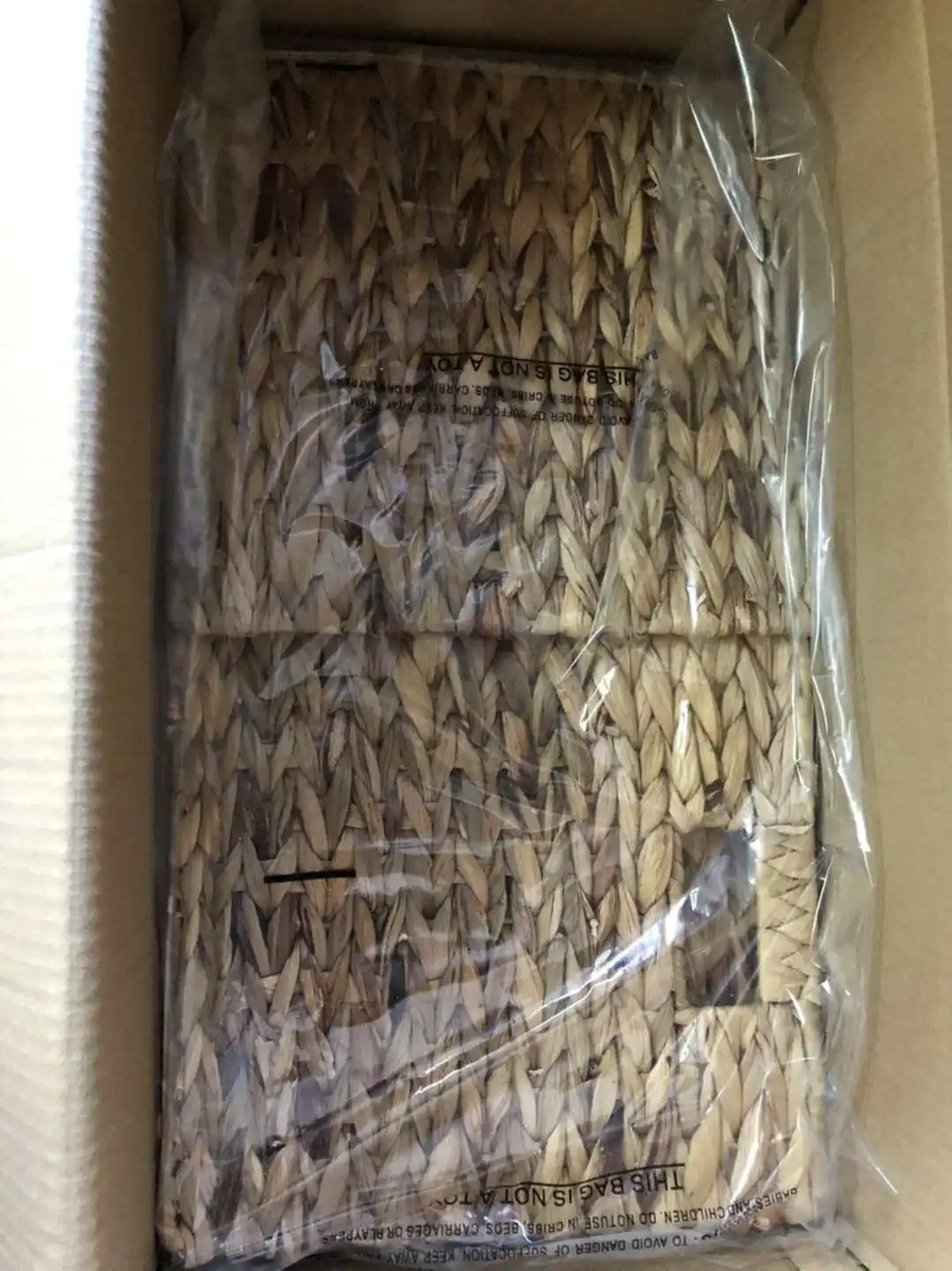 
Дешевый натуральный Плетеный ротанговый декоративный вертикальный держатель для салфеток из ротанга ручной работы 