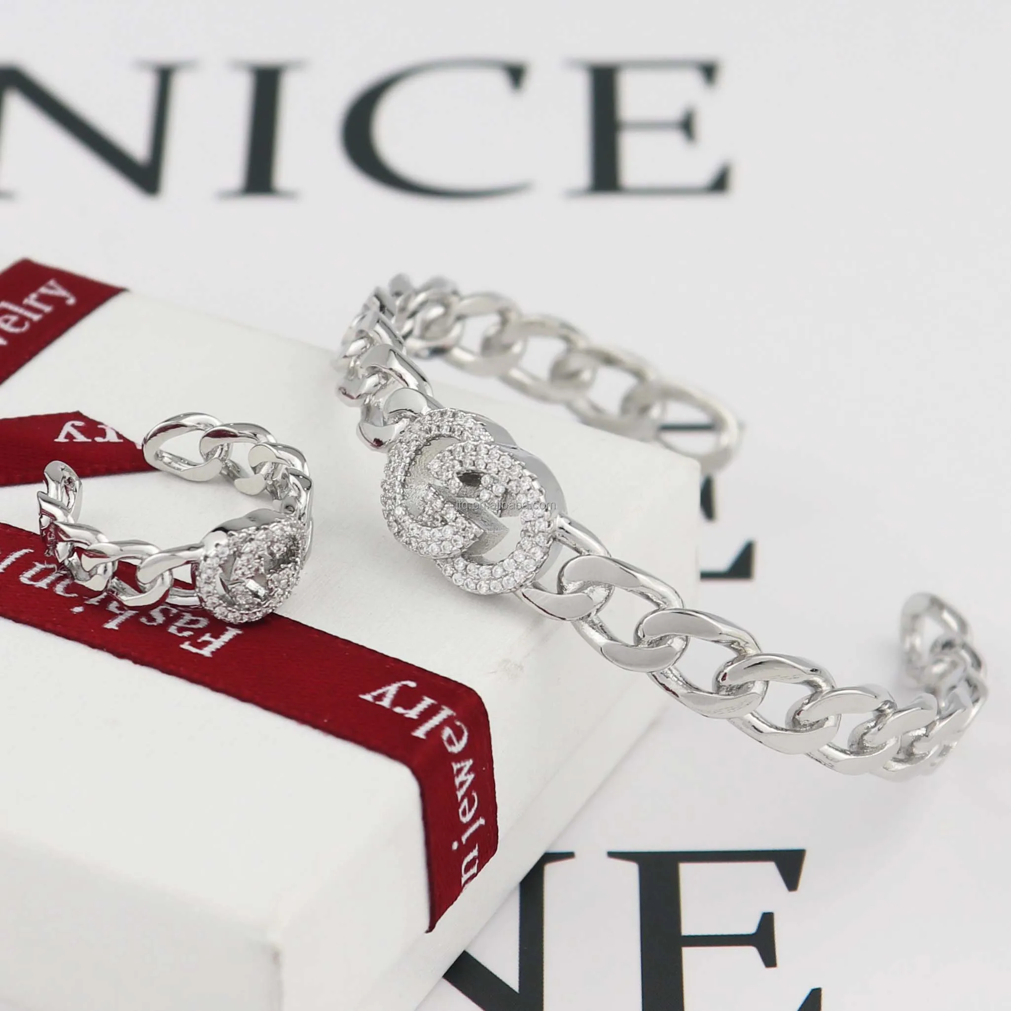 Shop Our Fashion Letter G Brand Jewelry Bangle for Women