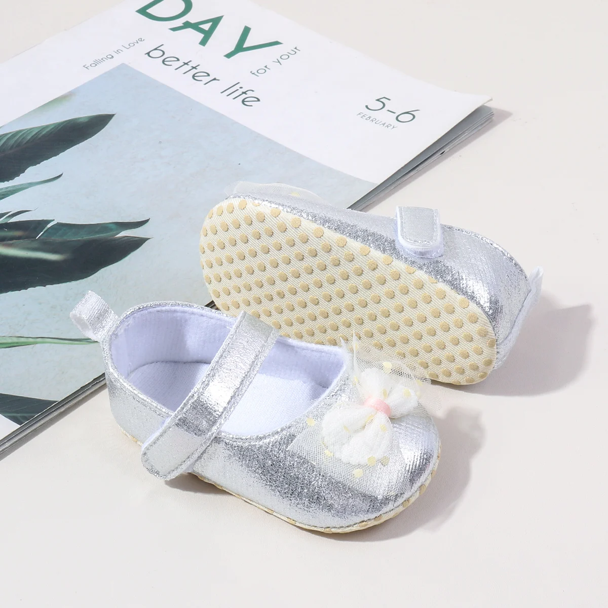Hot Selling Bling Design Soft Sole Cheap Baby Girl Shoes Newborn Infant Shoes for Girls factory