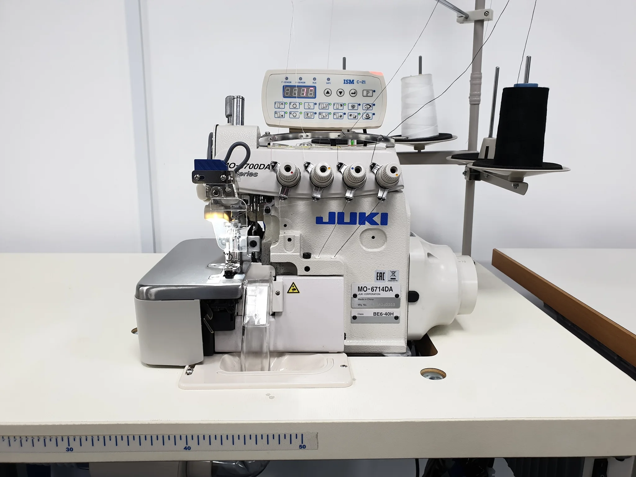 Jukis 6714 Long Life 4 Thread Super High Speed Overlock Used Industrial  Sewing Machine for Garment