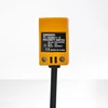 สีเหลือง