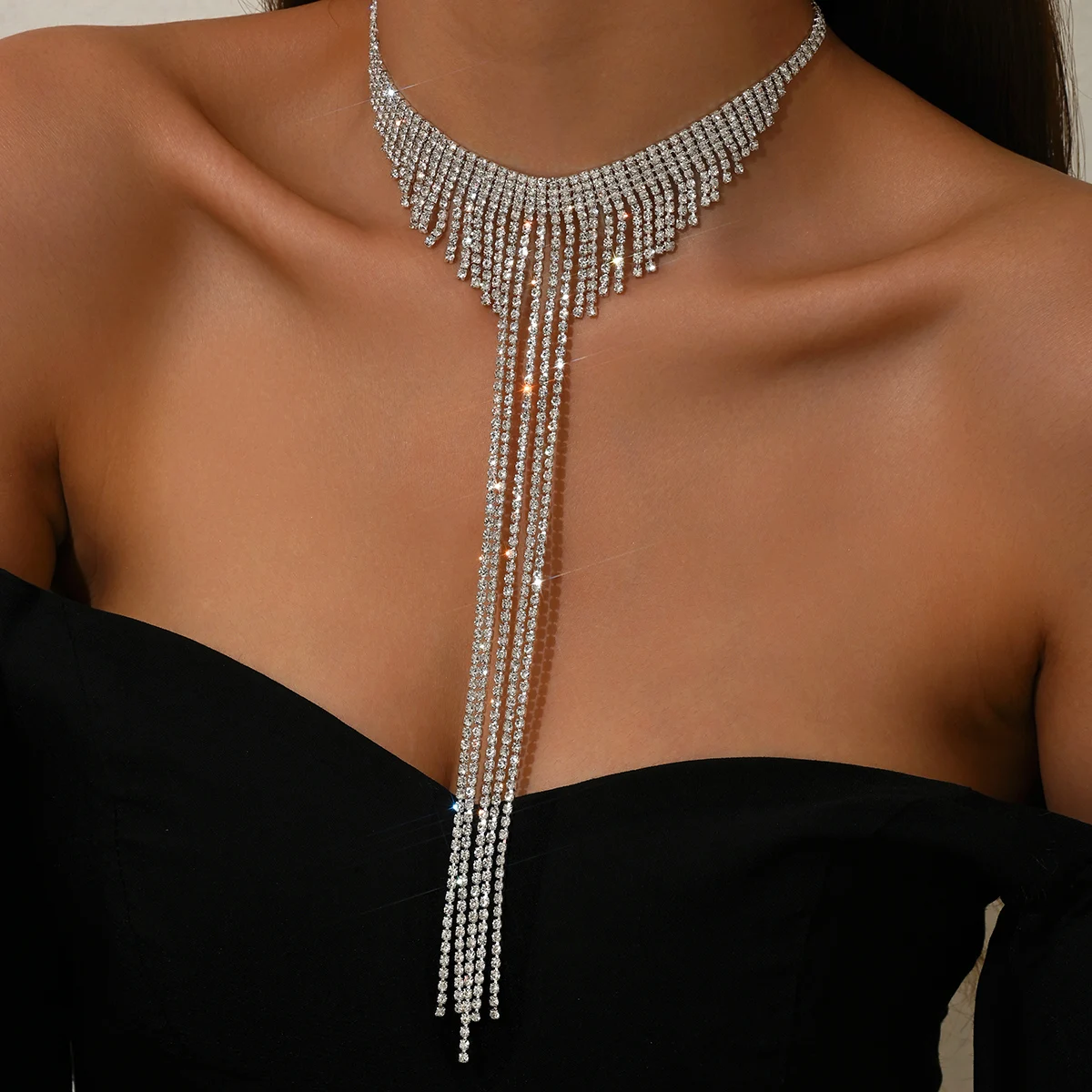 Elegant Women's Long Chain Necklace for Any Occasion